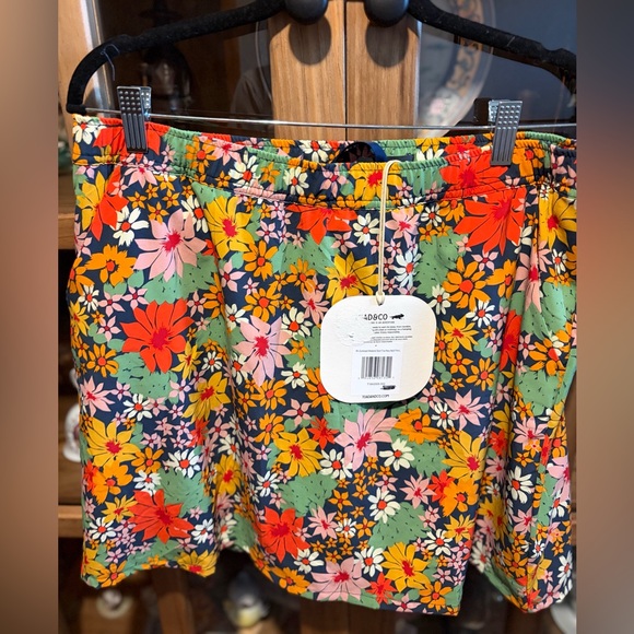 Toad & Co Skort Size Large Sunkissed Weekend Skort- True Navy Multi Floral NWT - Picture 5 of 7